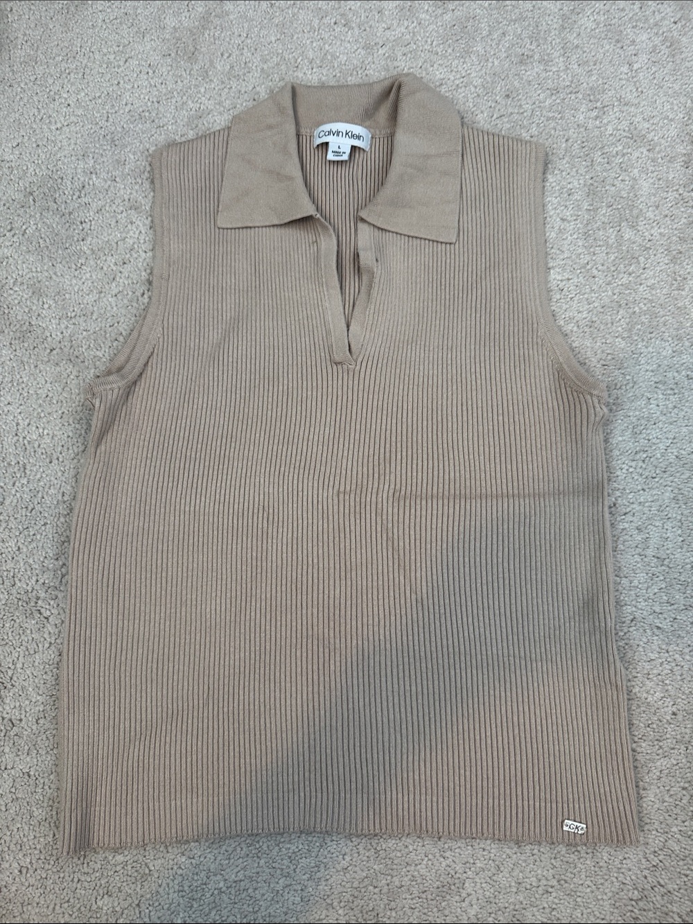 Calvin Klein L ribbed sleeveless sweater